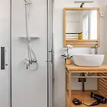 Bel Avec Garage Sur L'ile De Appartamento *