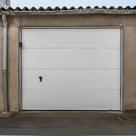 Bel Avec Garage Sur L'ile De アパート *
