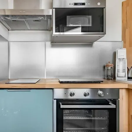 Apartament Bel Avec Garage Sur L'ile De *