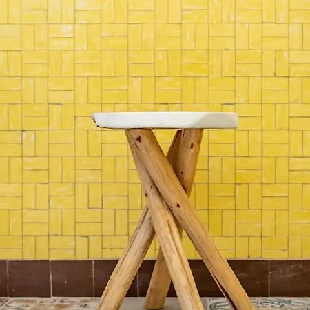 Bel Avec Garage Sur L'ile De