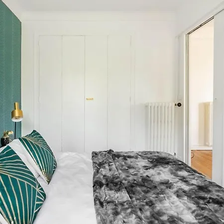 Bel Avec Garage Sur L'ile De *