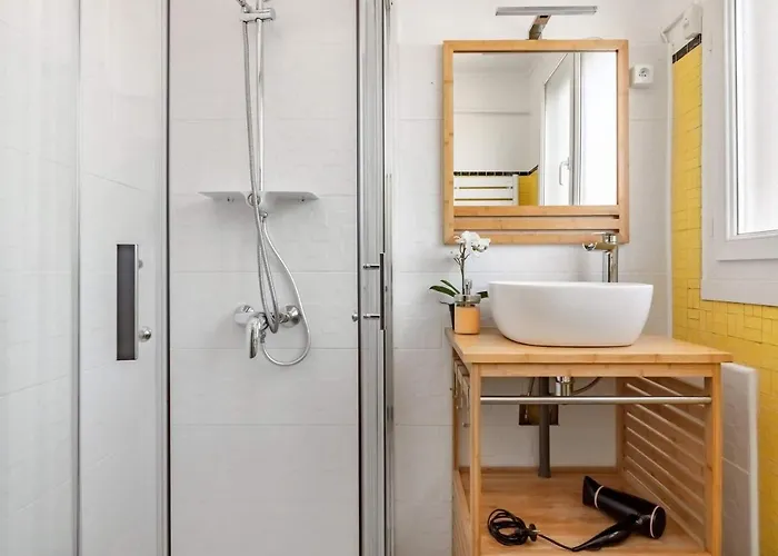 Bel Avec Garage Sur L'ile De شقة *